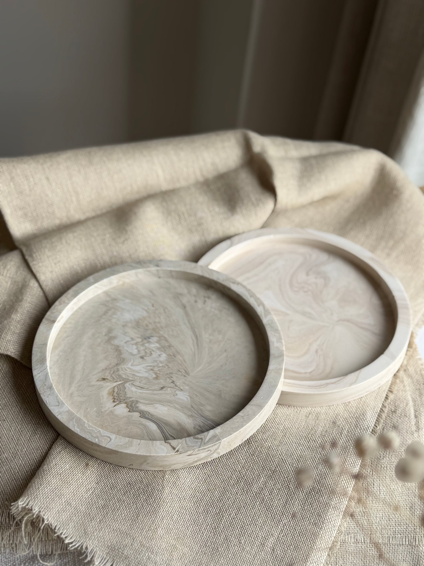 Round Marble Effect Tray - Sand