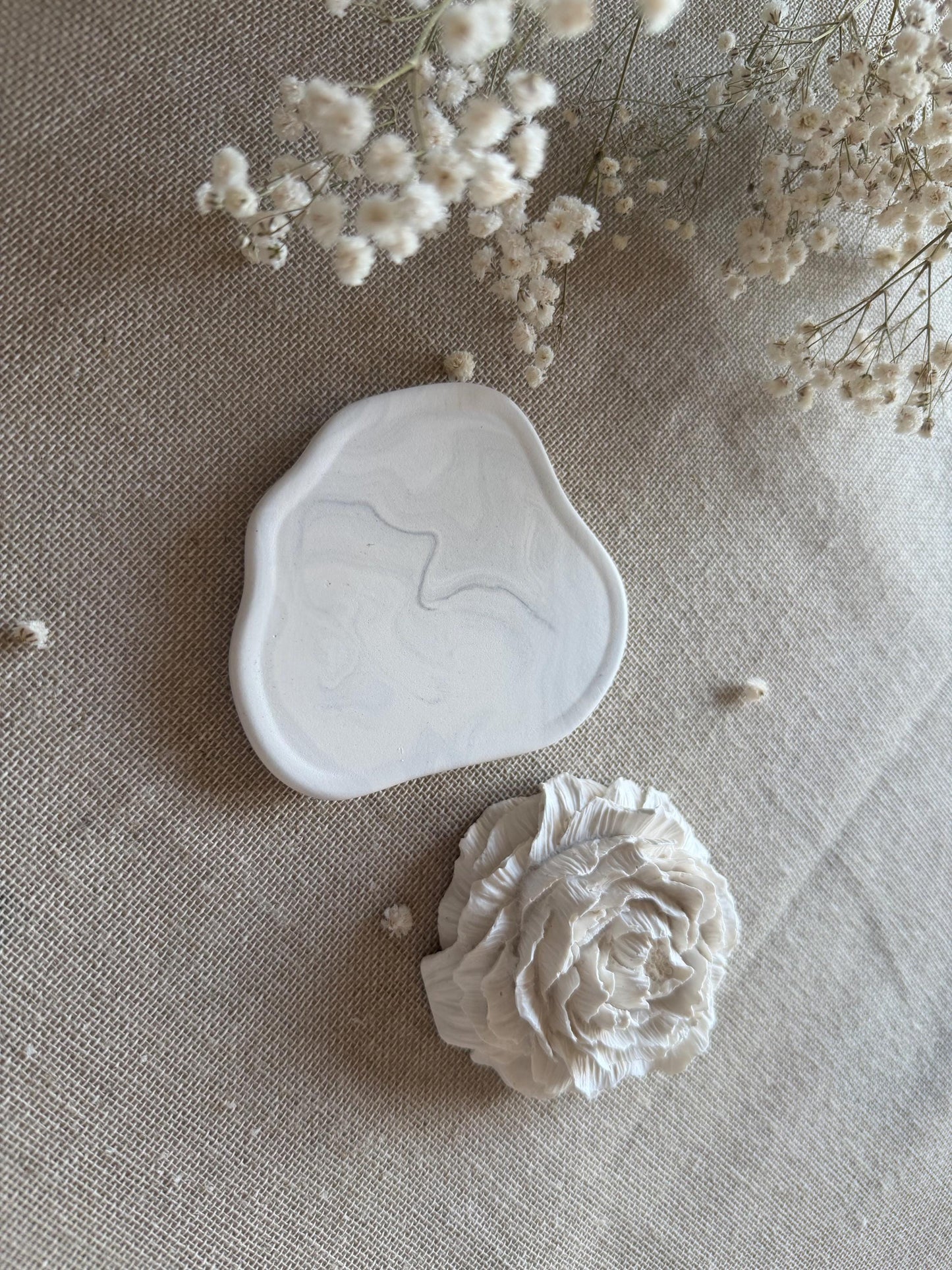 Peony Flower Oil Diffuser - Handmade Jesmonite Diffuser