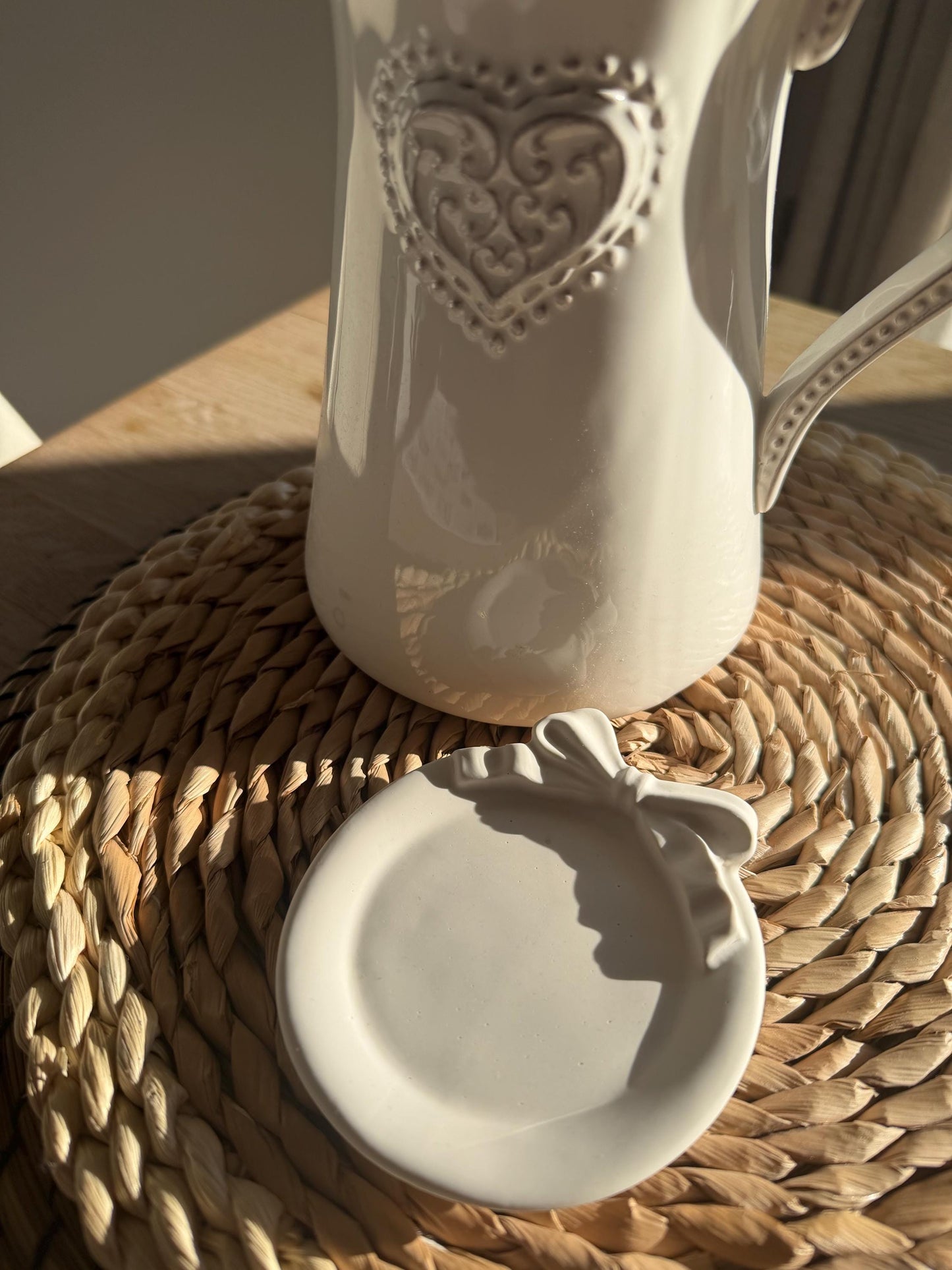 Handmade Bow Trinket Dish - Feminine Jesmonite Dish