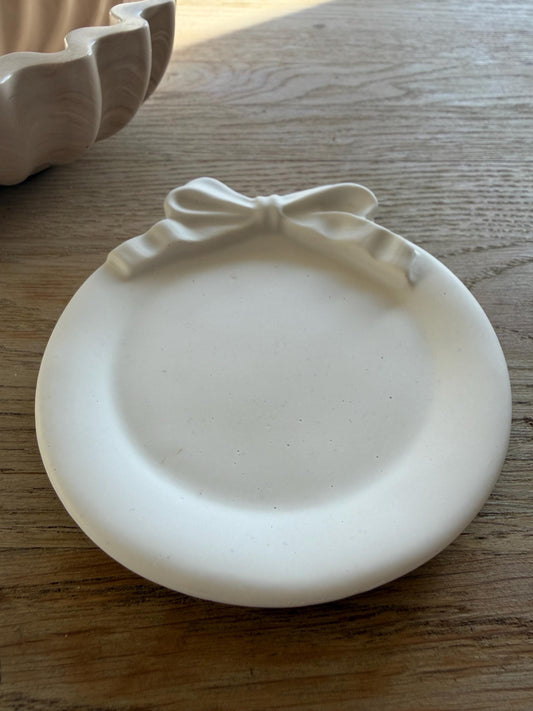 Handmade Bow Trinket Dish - Feminine Jesmonite Dish