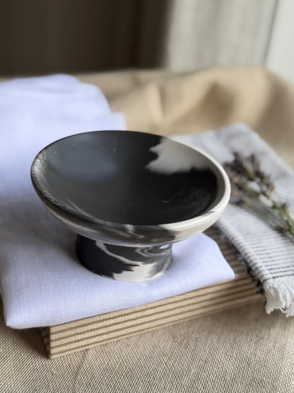 Pedestal Bowl – Black & White