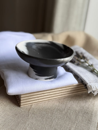 Pedestal Bowl – Black & White