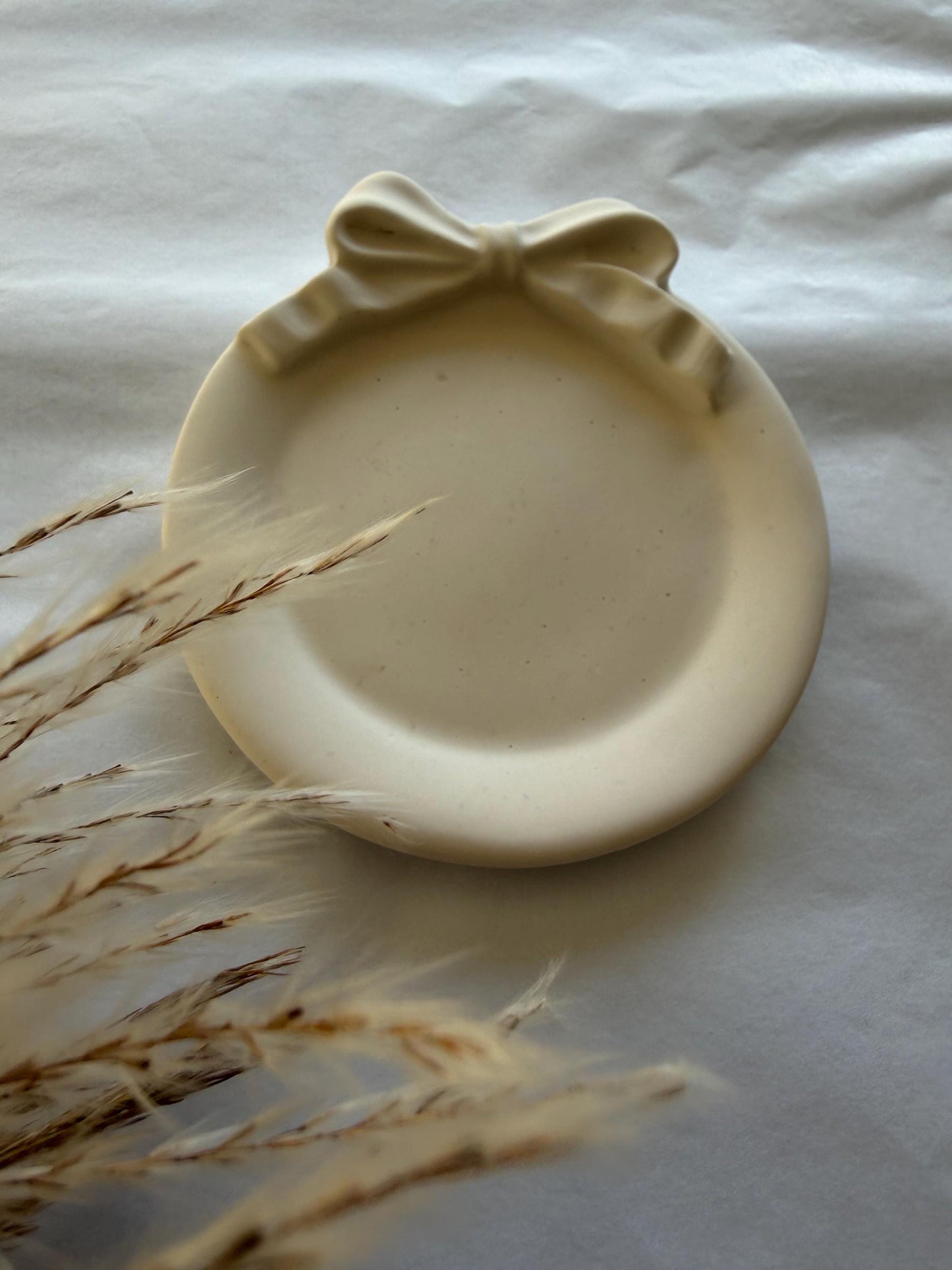 Handmade Bow Trinket Dish - Feminine Jesmonite Dish