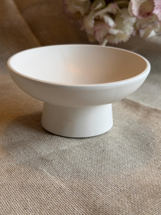 Pedestal Bowl - Elevated Jesmonite Display Bowl